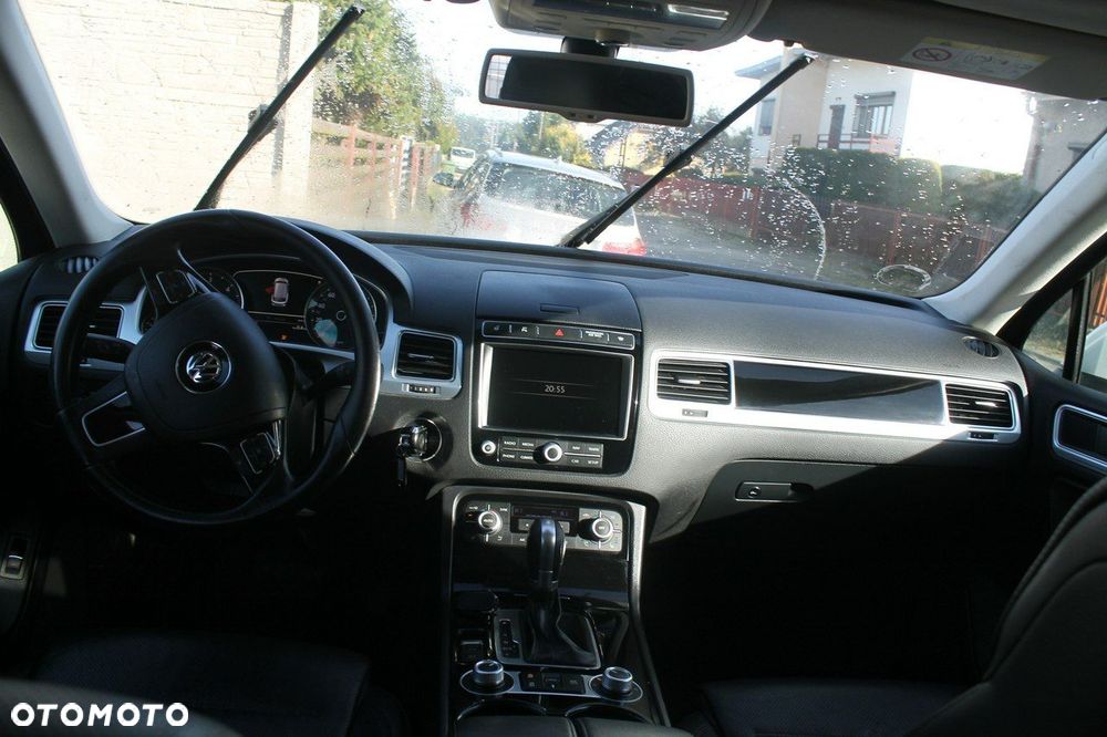Volkswagen Touareg - 12