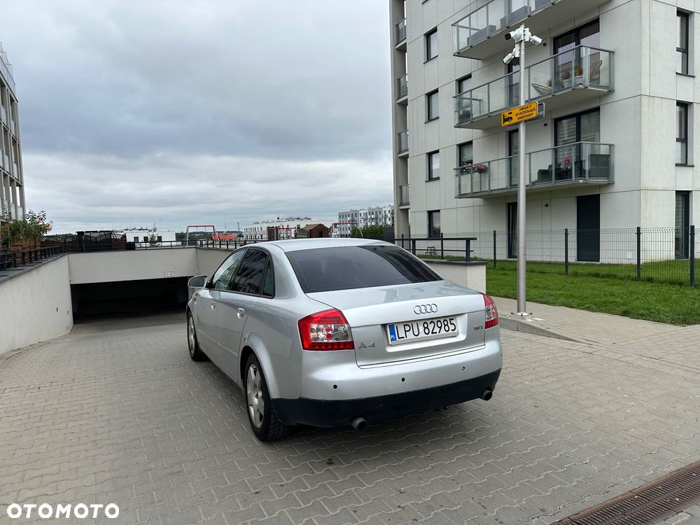 Audi A4 ver-1-8t - 6