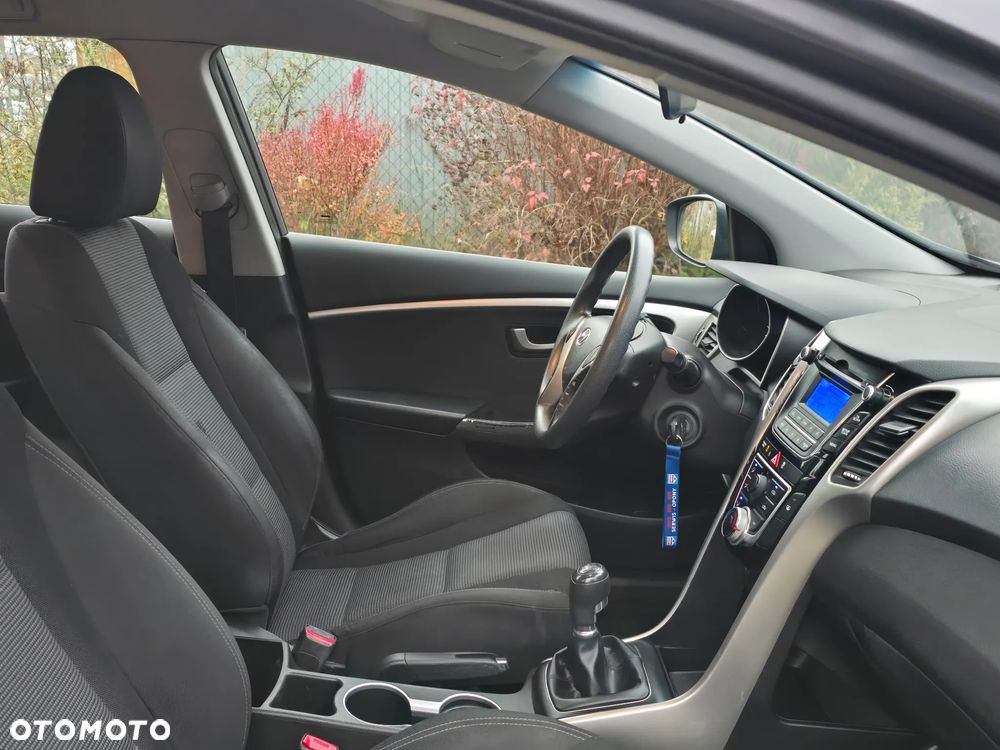 Hyundai i30 1.6 CRDi BlueDrive Comfort - 11