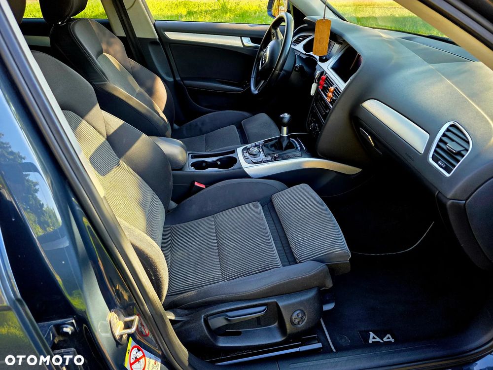 Audi A4 Limousine - 6