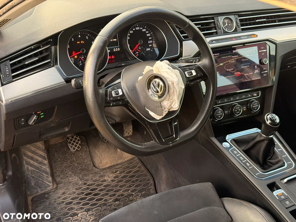 Volkswagen Passat 1.8 TSI BMT Highline - 6
