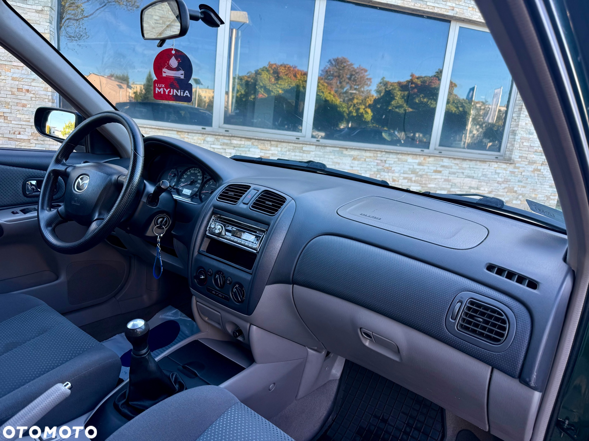 Mazda 323F 1.6 Exclusive - 19