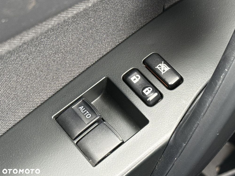 Toyota Auris 1.33 VVT-i Active - 17