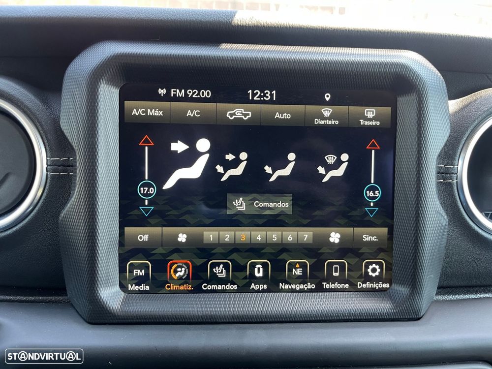Jeep Gladiator 3.0 CRD Overland AT8 - 31