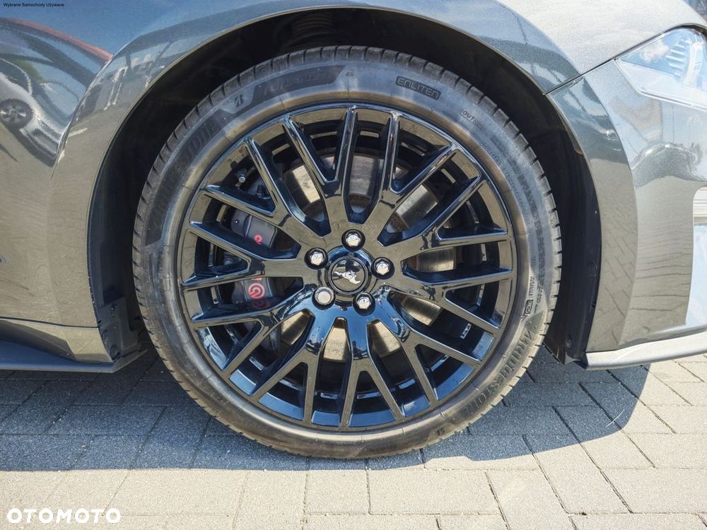 Ford Mustang - 22
