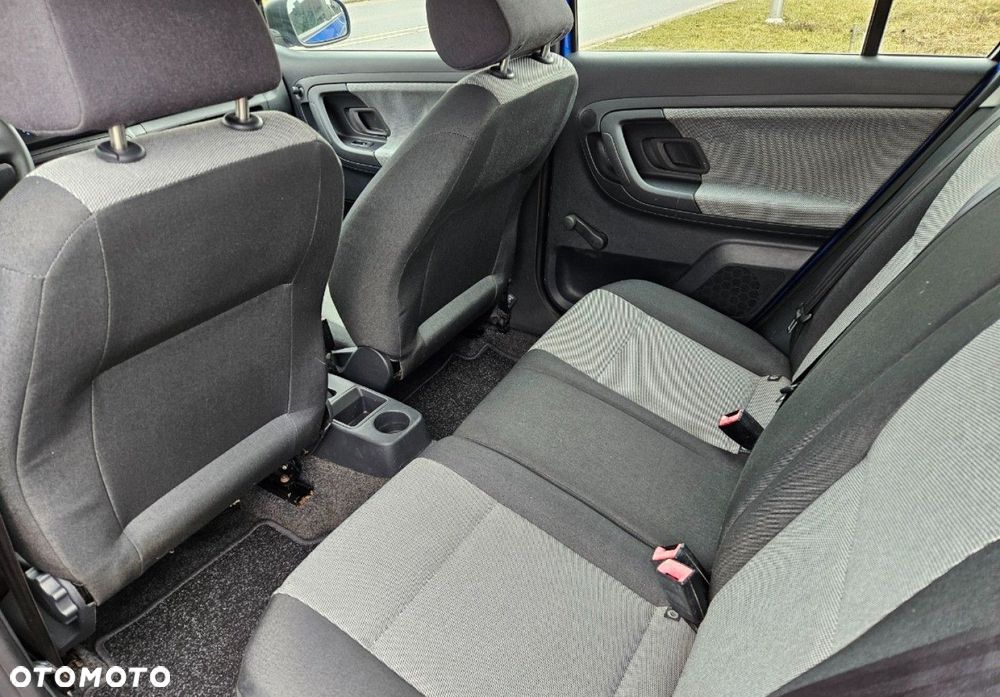 Skoda Fabia - 10