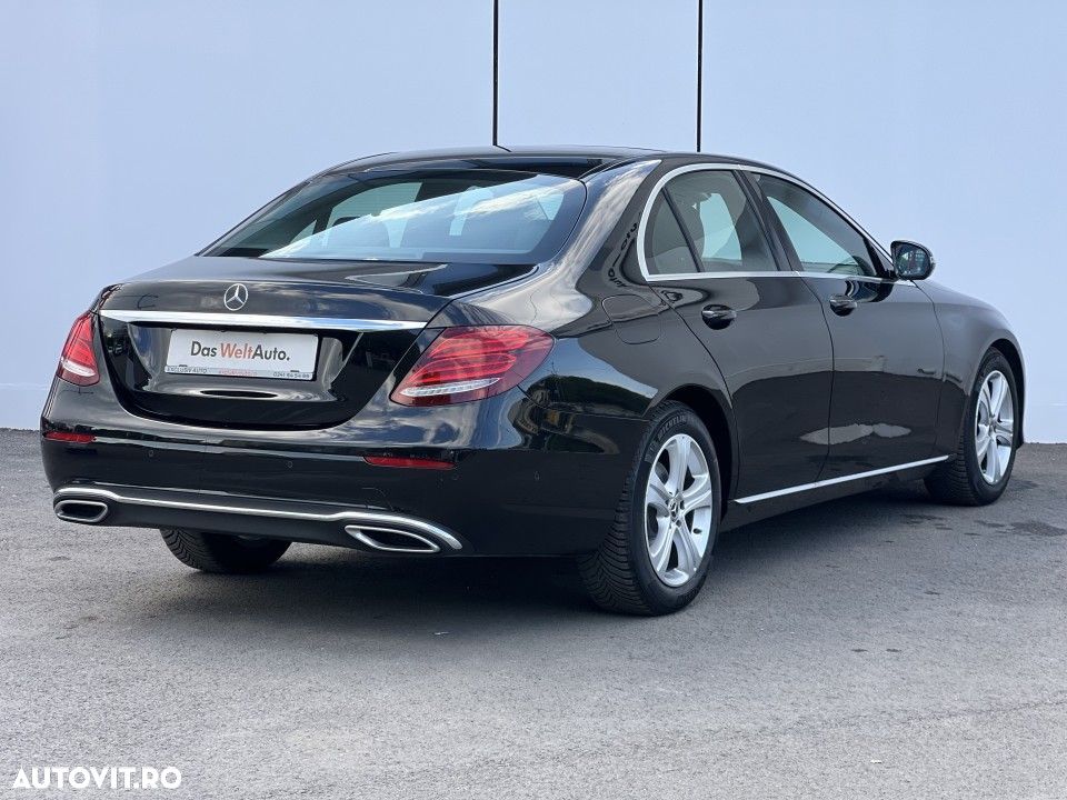 Mercedes-Benz E - 32