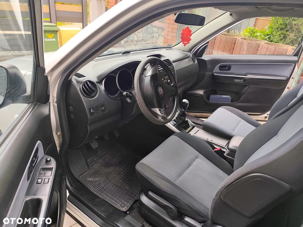 Suzuki Grand Vitara 1.6 Comfort - 10