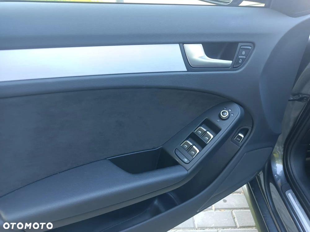 Audi A4 Avant 3.0 TFSI quattro S tronic S line Sportpaket - 19