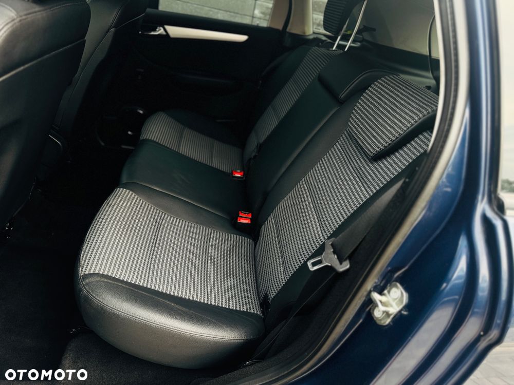 Mercedes-Benz Klasa B 200 Special Edition - 30