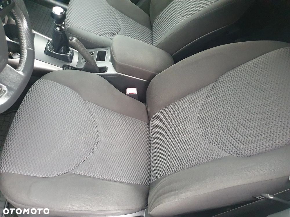 Toyota RAV4 2.0 VVT-i Sol - 25