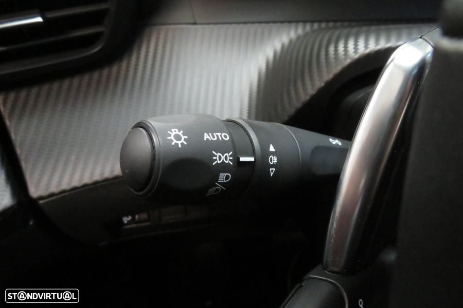 Peugeot 2008 1.2 Hybrid Allure e-DCS6 - 20