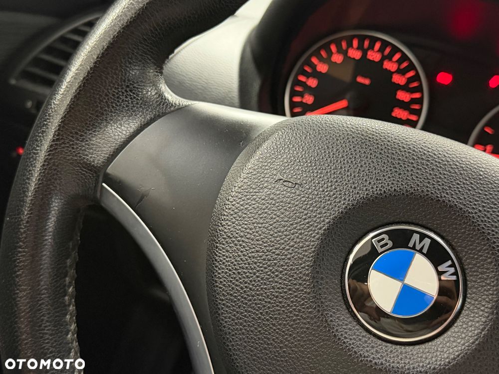 BMW Seria 1 - 28