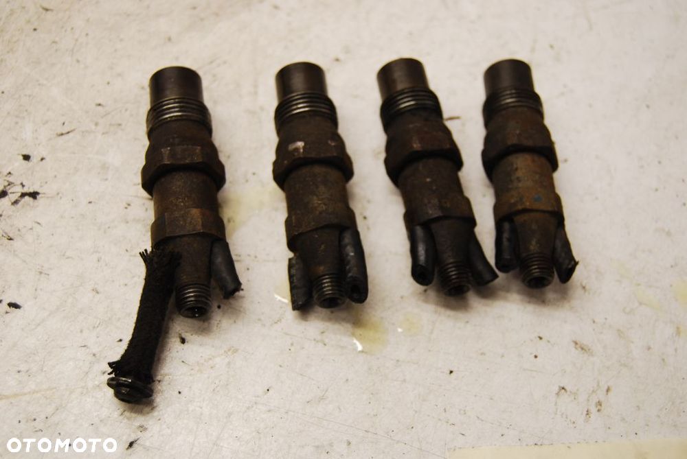 WTRYSKIWACZ VW T4 2.4 CADDY 068130202A 068130202 - 4