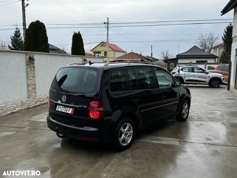 Volkswagen Touran - 5