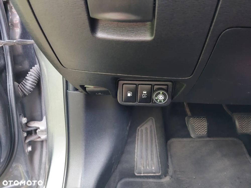 Toyota Avensis 1.8 Sol - 5