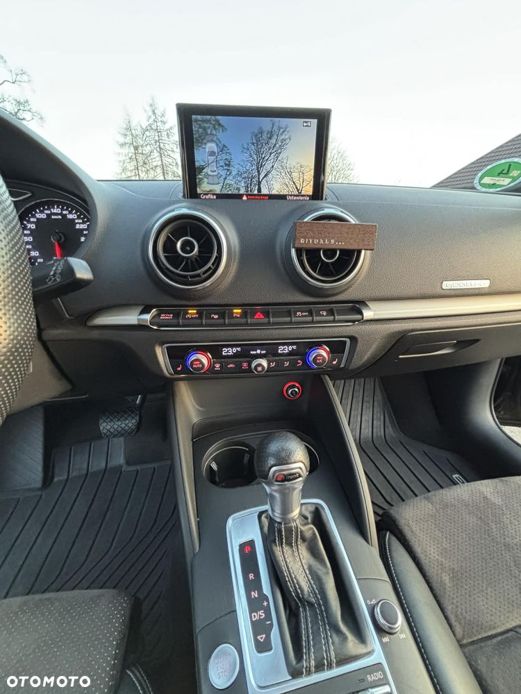 Audi A3 Sportback 2.0 TDI (clean diesel) quattro S tronic S line Sportpaket - 16