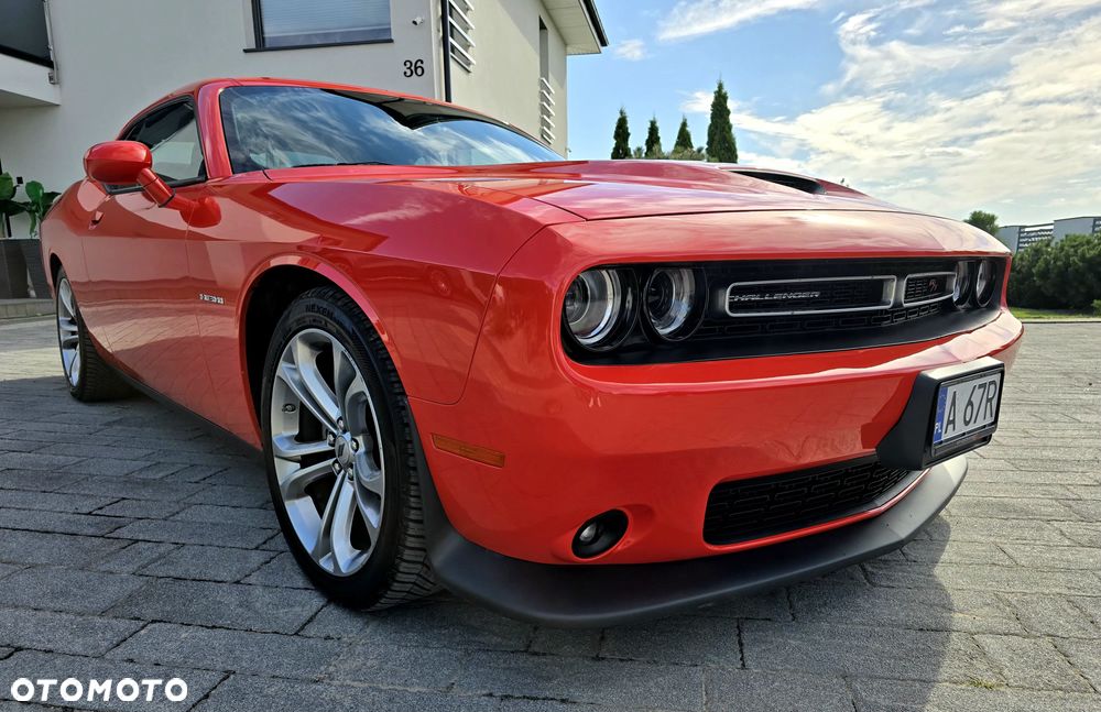 Dodge Challenger - 33