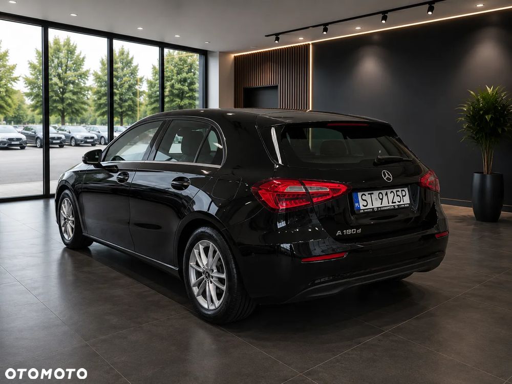 Mercedes-Benz Klasa A 180 d 7G-DCT - 3