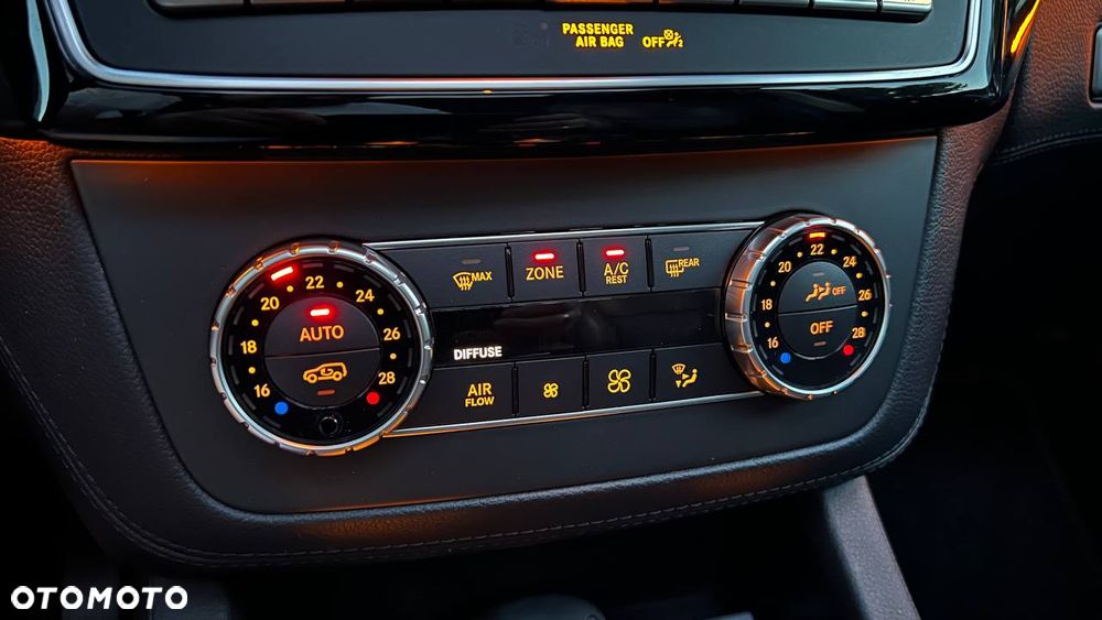 Mercedes-Benz GLS - 26