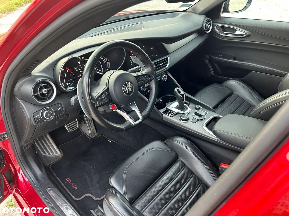Alfa Romeo Giulia 2.0 Turbo Veloce Q4 - 13