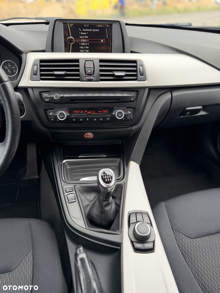 BMW Seria 3 316d - 10