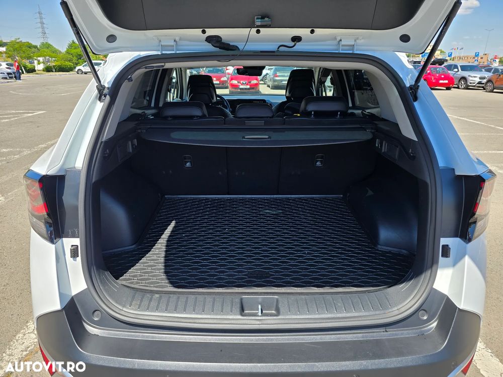 Kia Sportage 1.6 T-GDI MHEV 7DCT HP 4x2 Business Line - 13