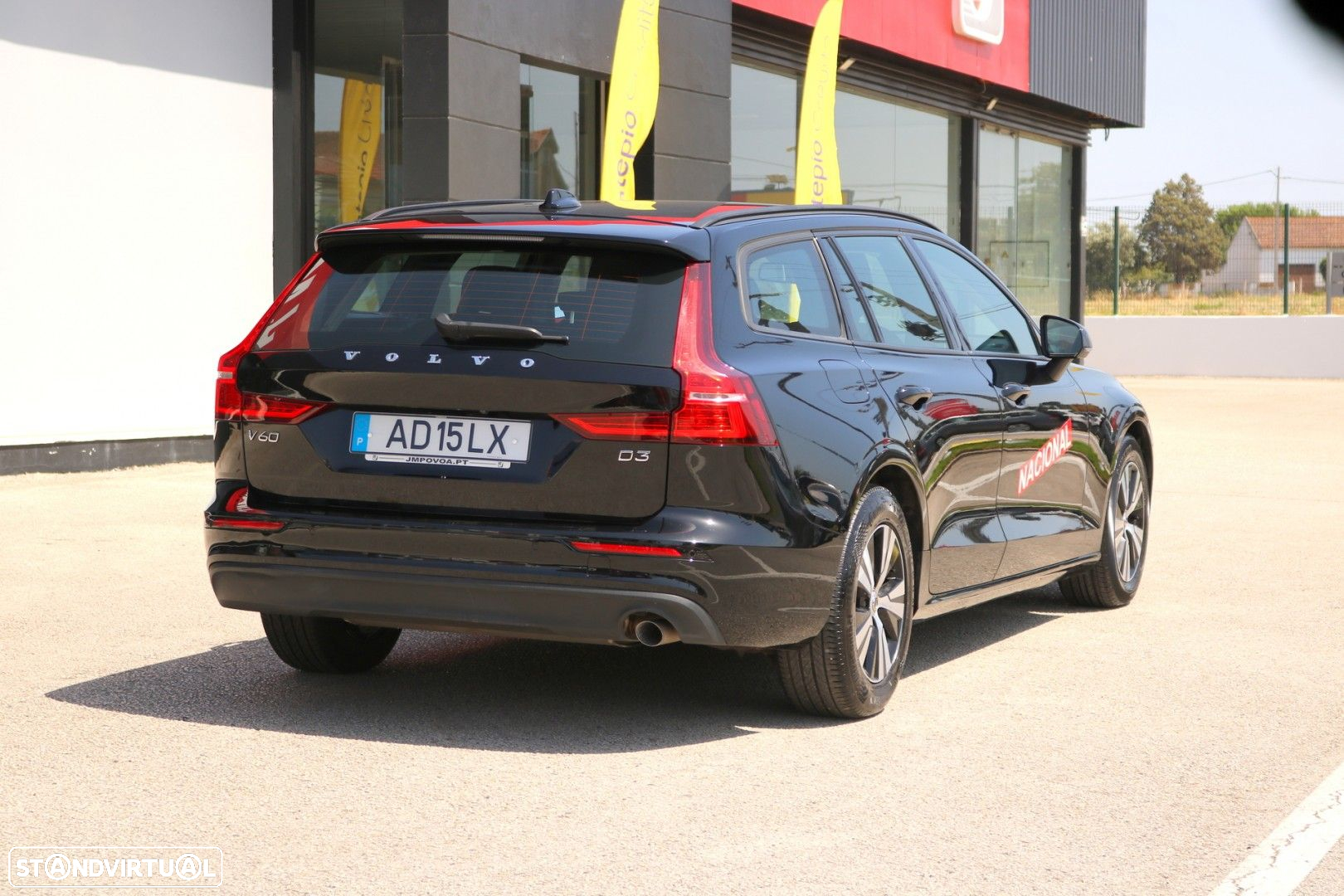 Volvo V60 2.0 D3 Momentum Core - 9