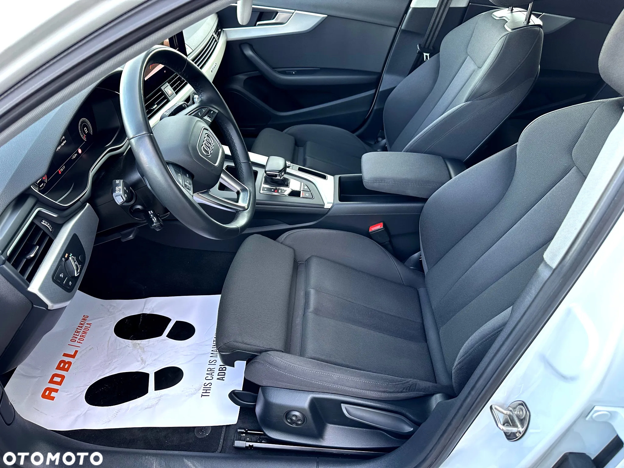 Audi A4 Avant 40 TDI quattro S tronic S line - 31