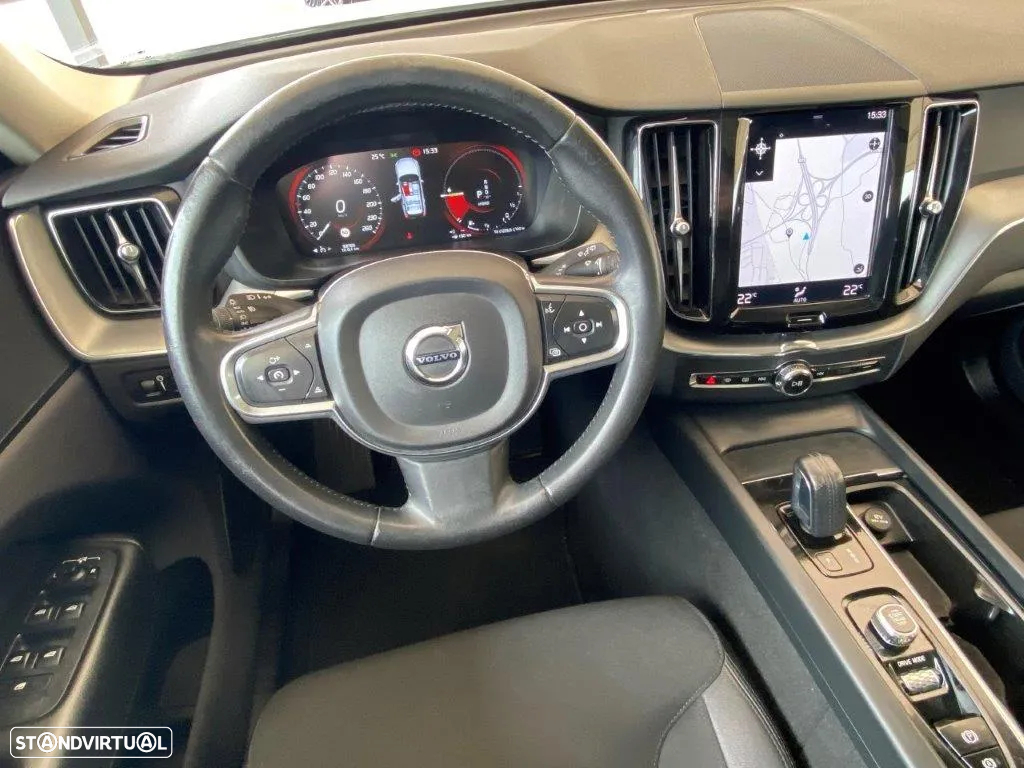 Volvo XC 60 2.0 T8 PHEV Momentum Plus AWD - 6