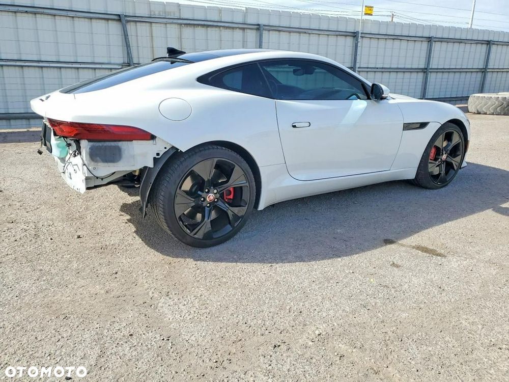 Jaguar F-Type - 4
