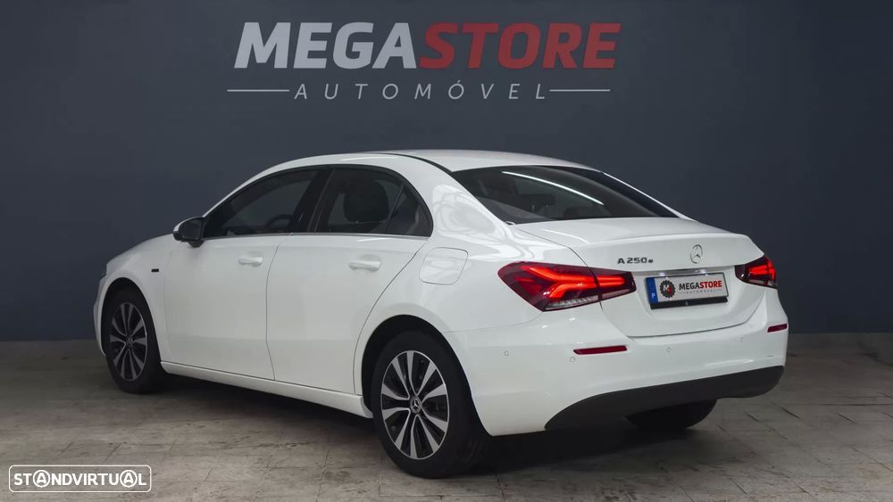 Mercedes-Benz A 250 Limousine - 7