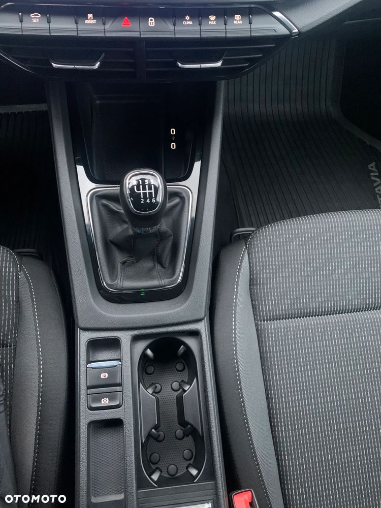 Skoda Octavia 1.5 TSI ACT Ambition - 34