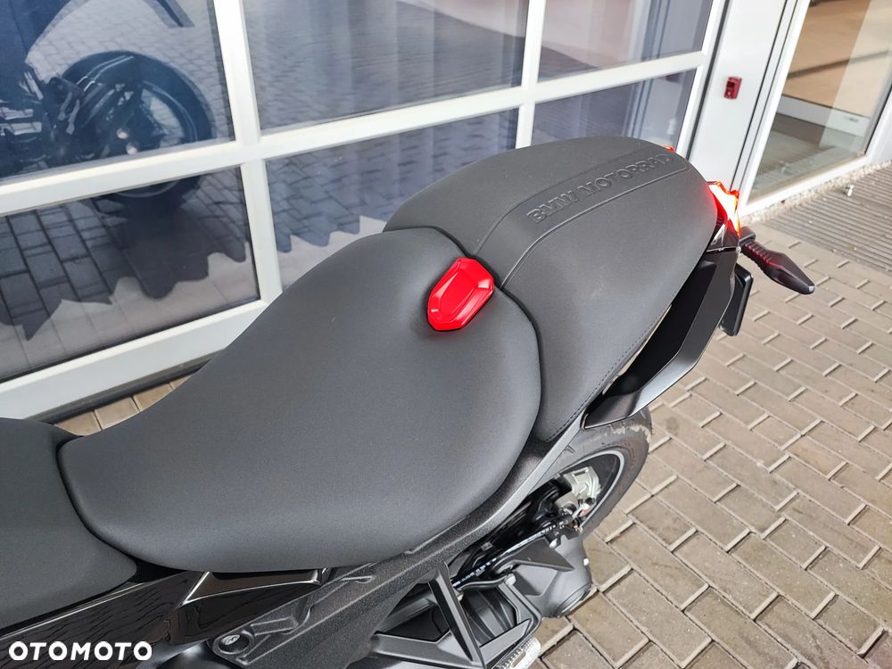 BMW R - 18
