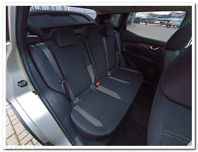 Nissan Qashqai 1.3 DIG-T N-WAY - 19