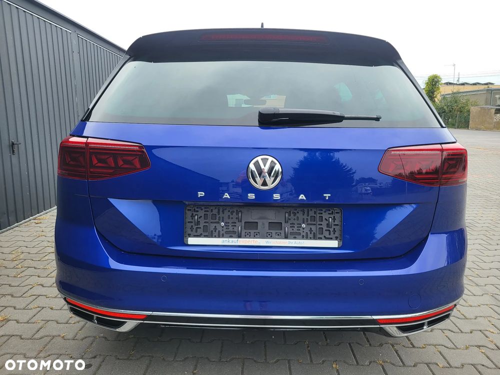 Volkswagen Passat - 4