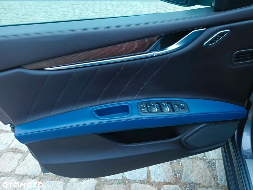 Maserati Ghibli 2021