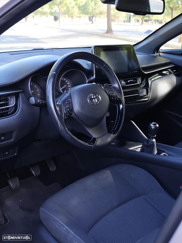 Toyota C-HR 1.2T Comfort+P.Style - 10