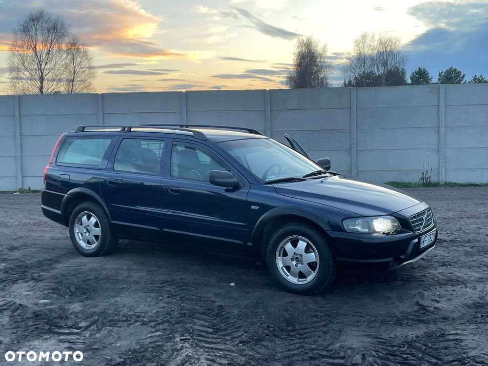 Volvo XC 70 AWD Momentum - 24