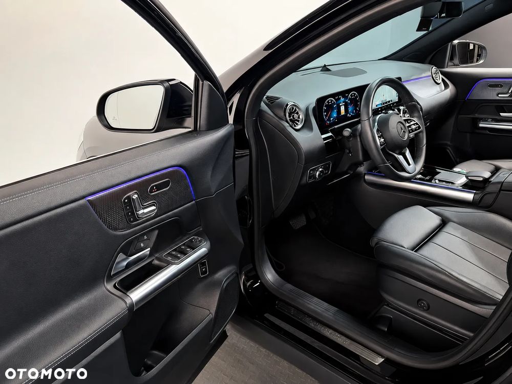 Mercedes-Benz GLA 250 4-Matic AMG Line - 6