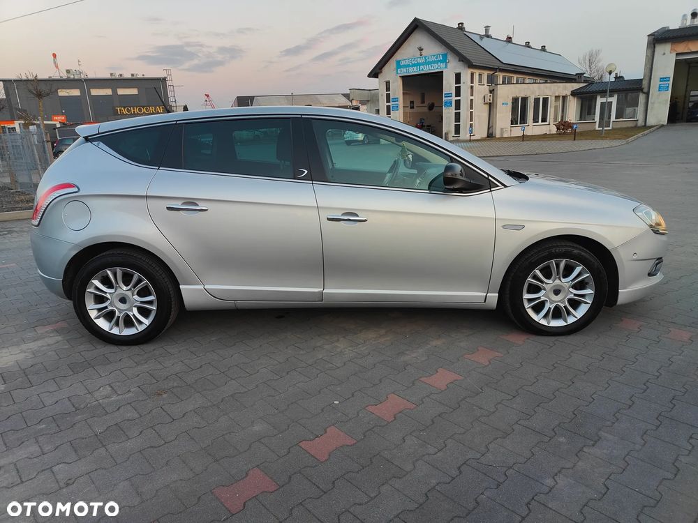 Lancia Delta 1.6 MJ Silver - 7