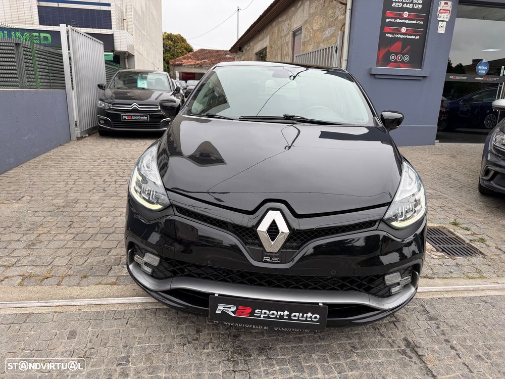 Renault Clio TCe 220 EDC R.S. Trophy - 3