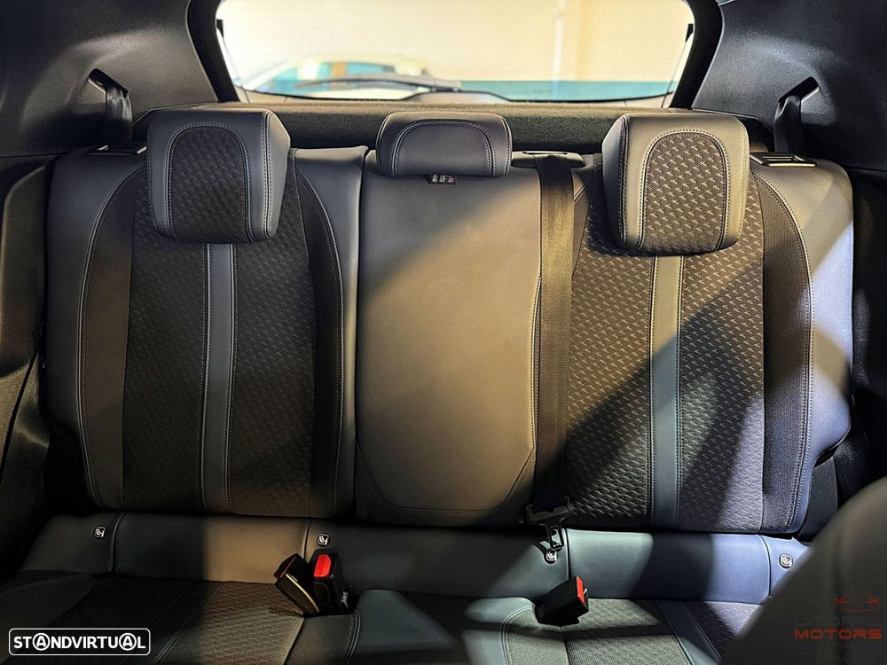 Peugeot 2008 1.2 PureTech Allure Pack - 39