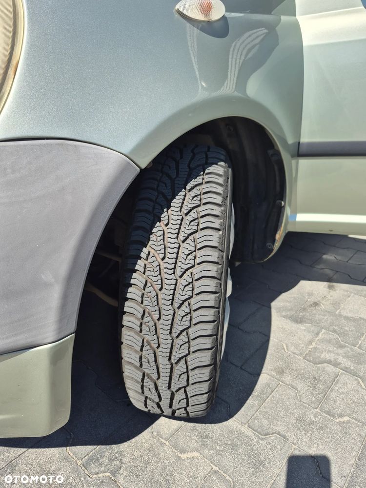 Toyota Yaris 1.0 Luna - 26