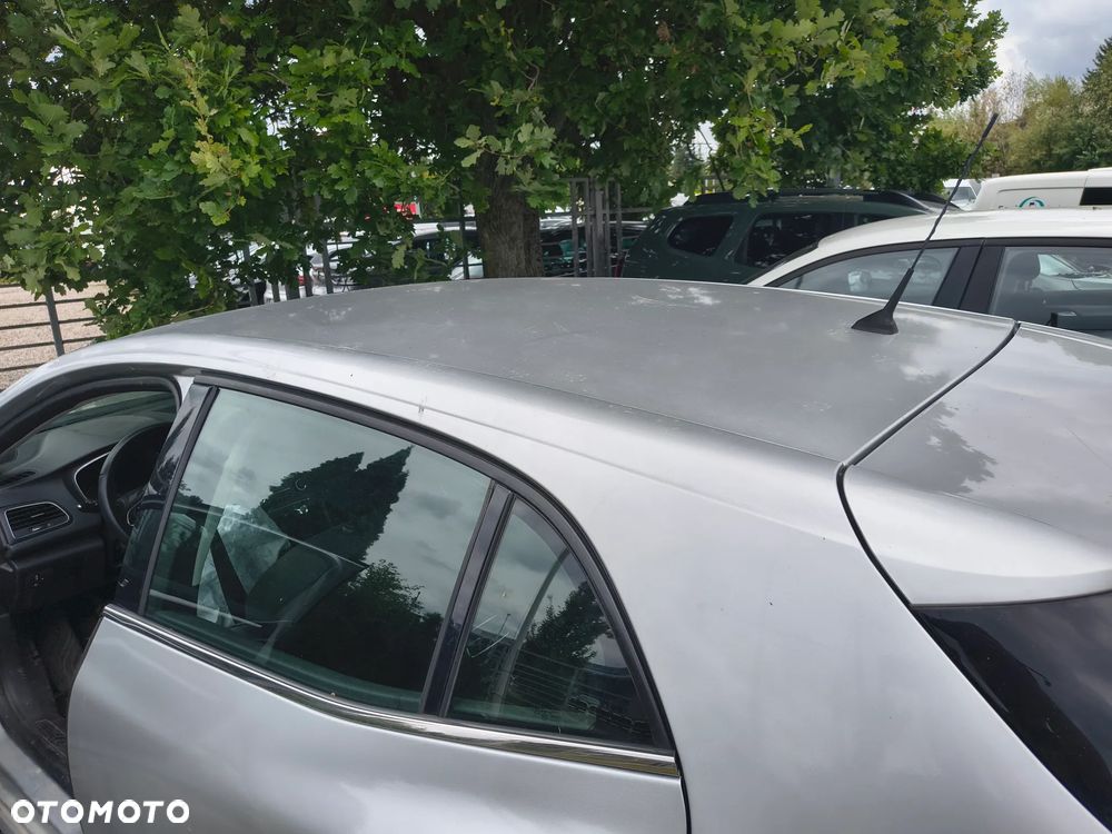 Renault Megane 1.3 TCe FAP Limited - 8