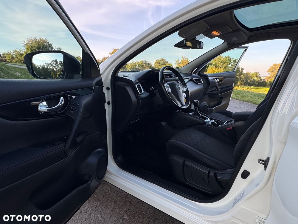 Nissan Qashqai 1.6 DIG-T Tekna+ - 22