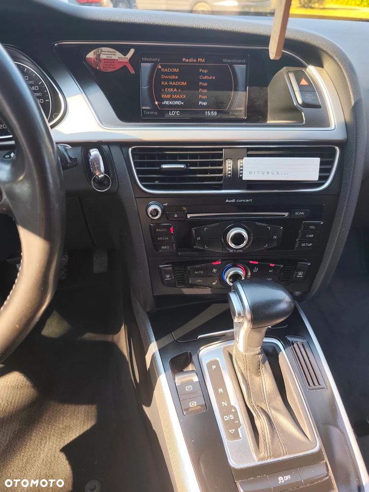 Audi A4 Avant 2.0 TDI DPF quattro S tronic Attraction - 15