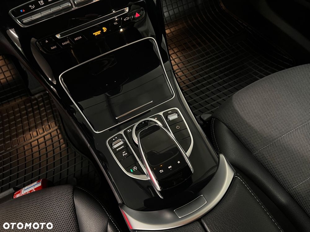 Mercedes-Benz Klasa C 180 9G-TRONIC - 30
