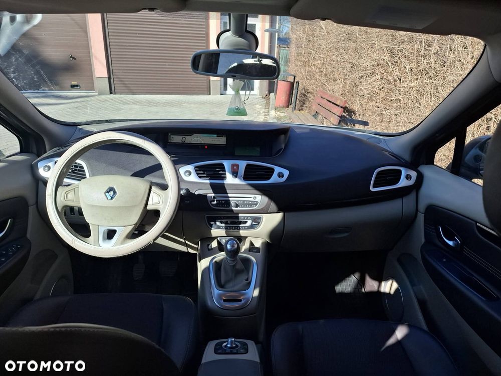 Renault Scenic - 5
