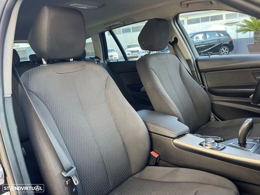 BMW 320 d Touring Aut. M Sport - 54